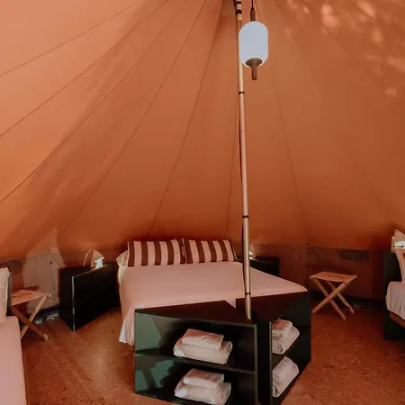 Campo de lujo Holacamp Fun Sitges